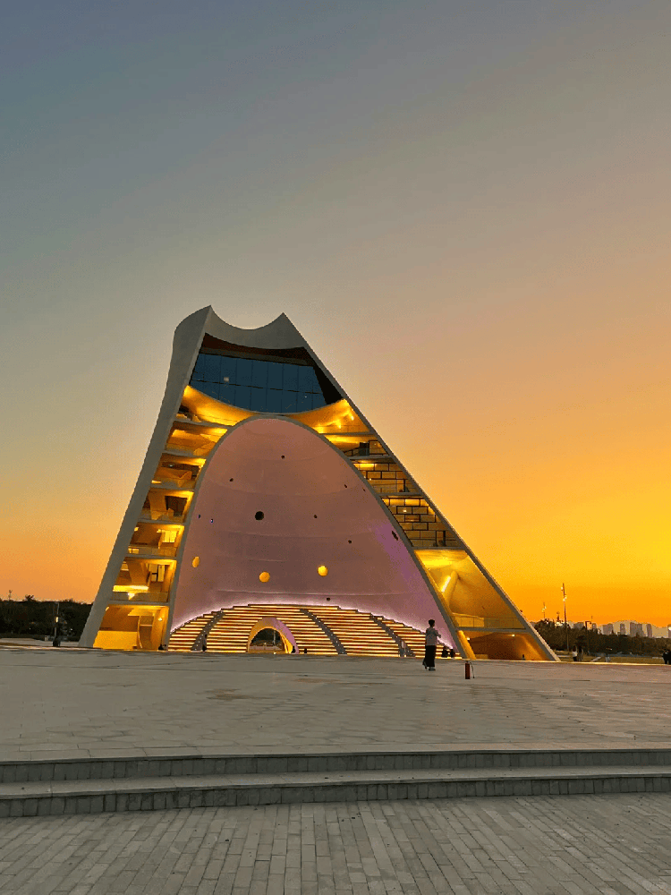 2025年11月 “声”启时光，塔韵新呈——烟台时光塔自助导览系统安装案例